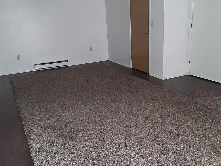 633 S Grand Ave — Photo 16