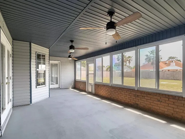 5024 Chandelle Dr — Photo 33