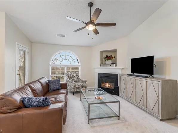 6105 Hedgecock Cir APT 3B, High Point, NC 27265