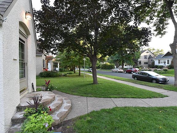 2nd image of 920 Ottawa Ave