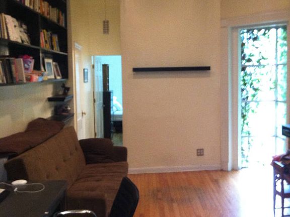 4th image of 107 W 106th St APT B