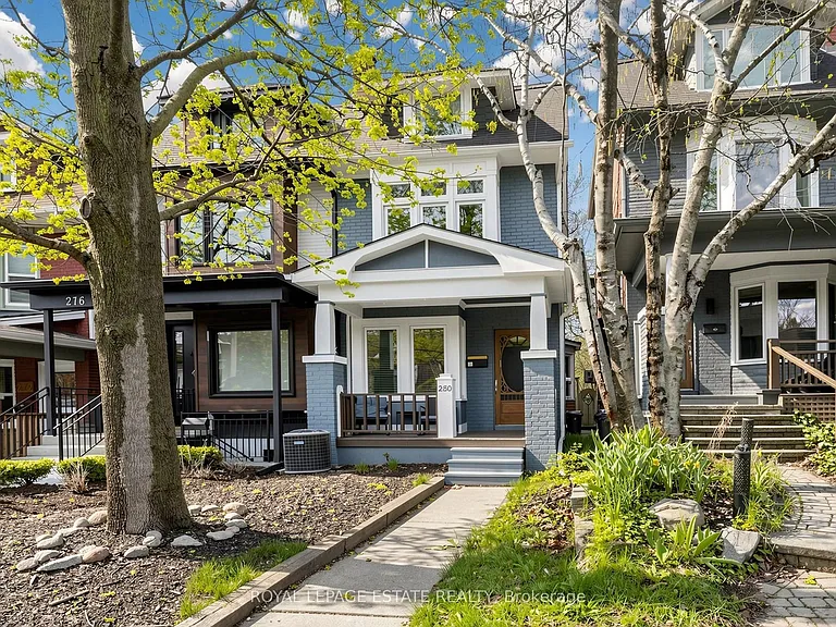 280 Silver Birch Ave — Photo 1