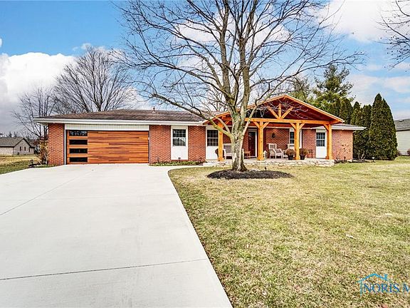 3rd image of 3006 Gleneagle Dr