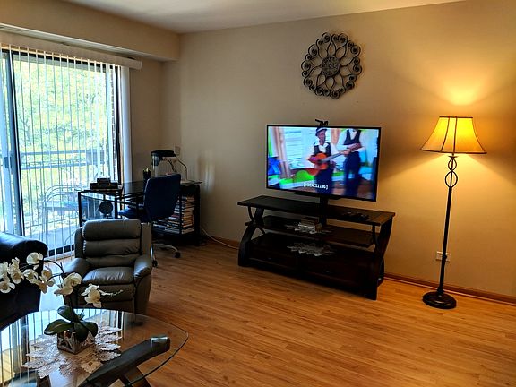 4th image of 7131 166th St APT 201