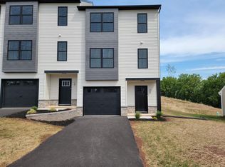 56 Old Stone Way, York, PA 17406