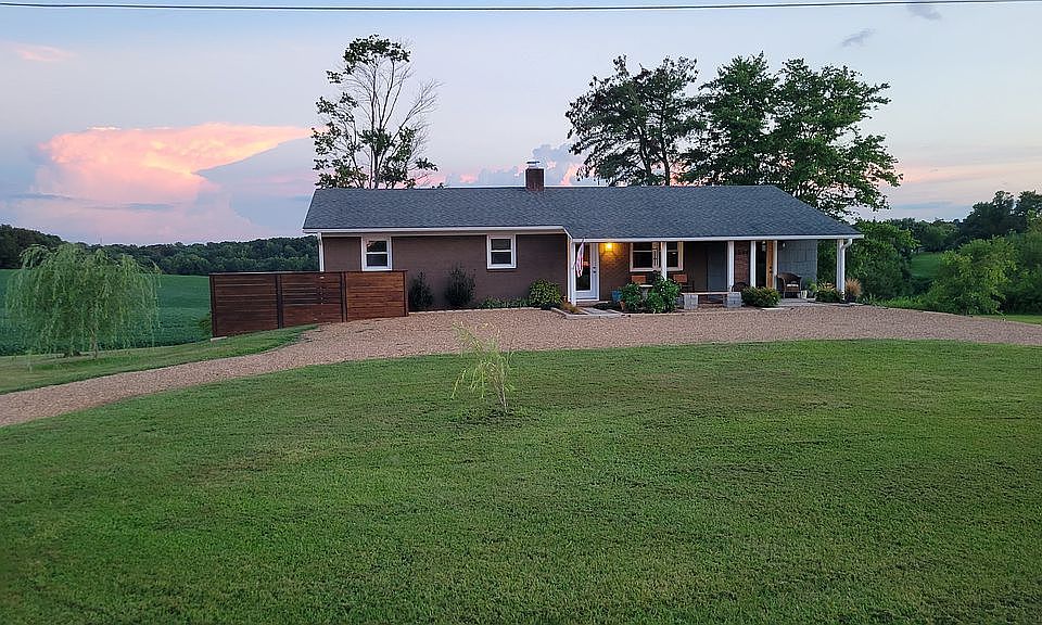 1st image of 4648 Araby Ln