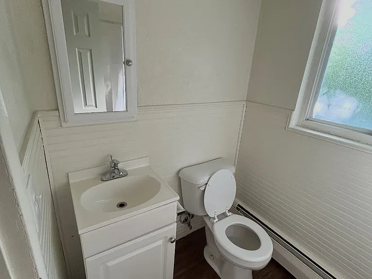 2560 Harrison Ave #17 — Photo 6
