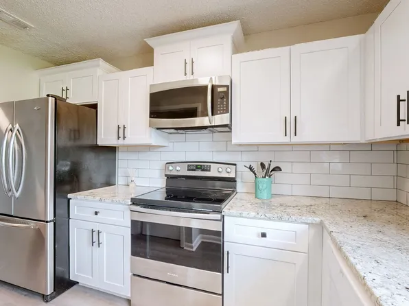 627 Rockwood Dr, Hermitage, TN 37076