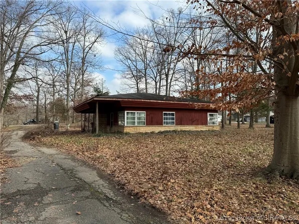 2818 Blackiston Mill Road, Clarksville, IN 47129