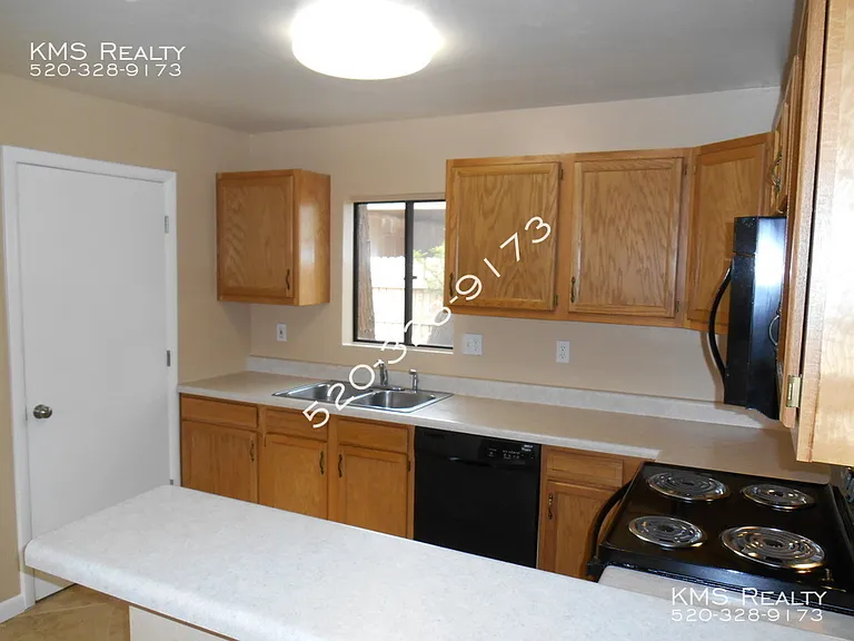 4107 E Los Robles St — Photo 12