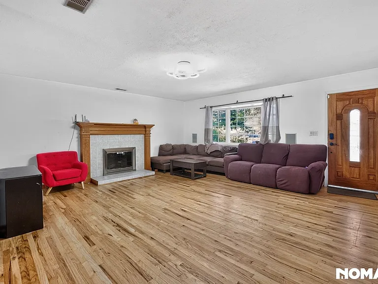 3184 Durant Ave — Photo 4