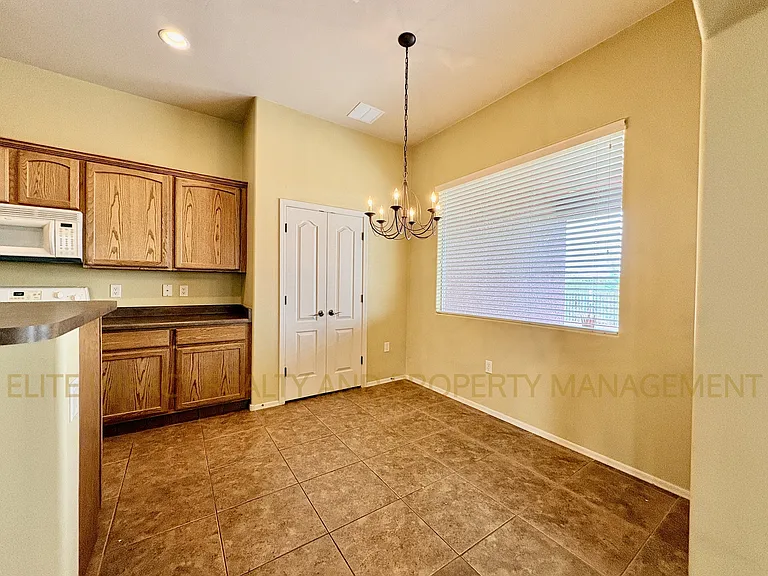 1974 W Acacia Bluffs Dr — Photo 12