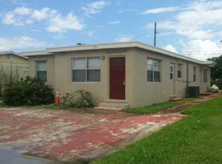 1373 W 32nd St, Riviera Beach, FL 33404