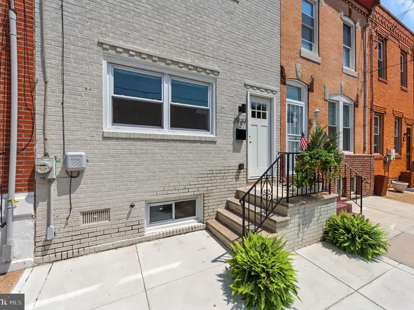 1937 Dickinson St, Philadelphia, PA 19146