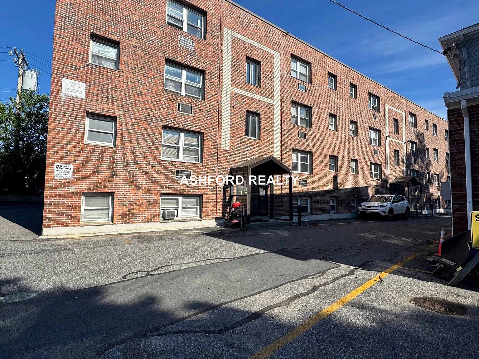 1 bed, 1.0 bath, 700 sqft, $1,900 — Photo 1