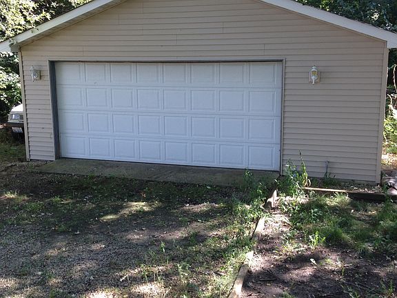 4th image of 3420 Gold Finch Dr