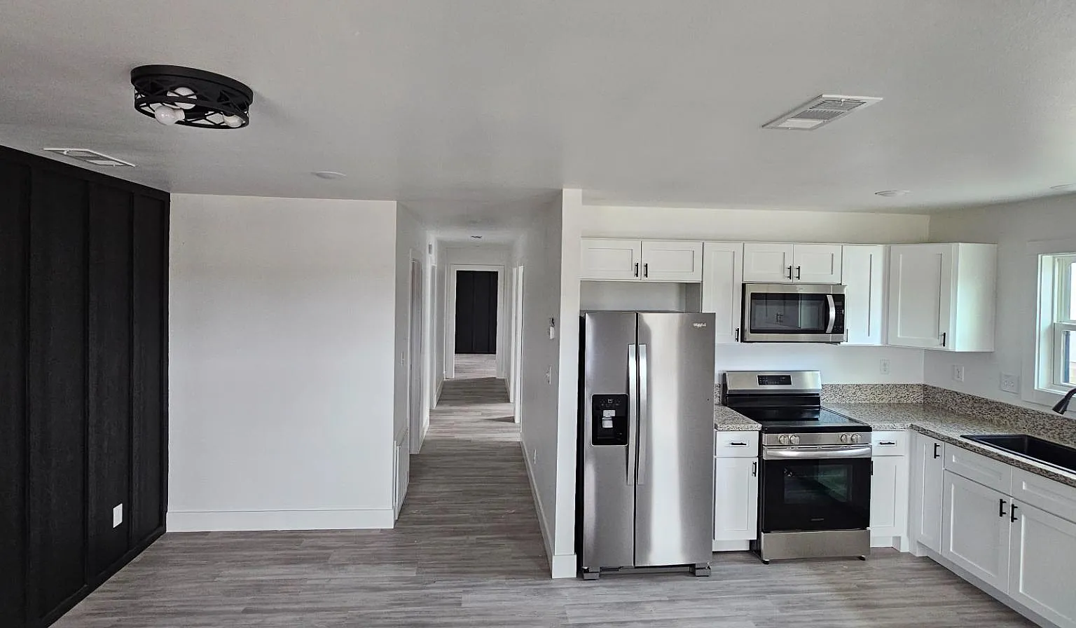1513 N Springfield St - Unit C — Photo 3