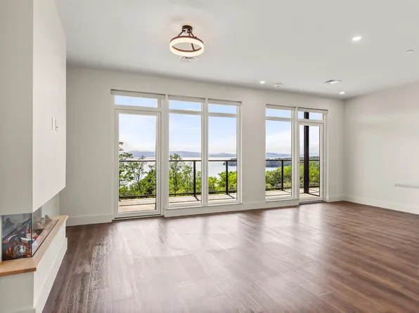 125 Cambrian Way #607, Burlington, VT 05401