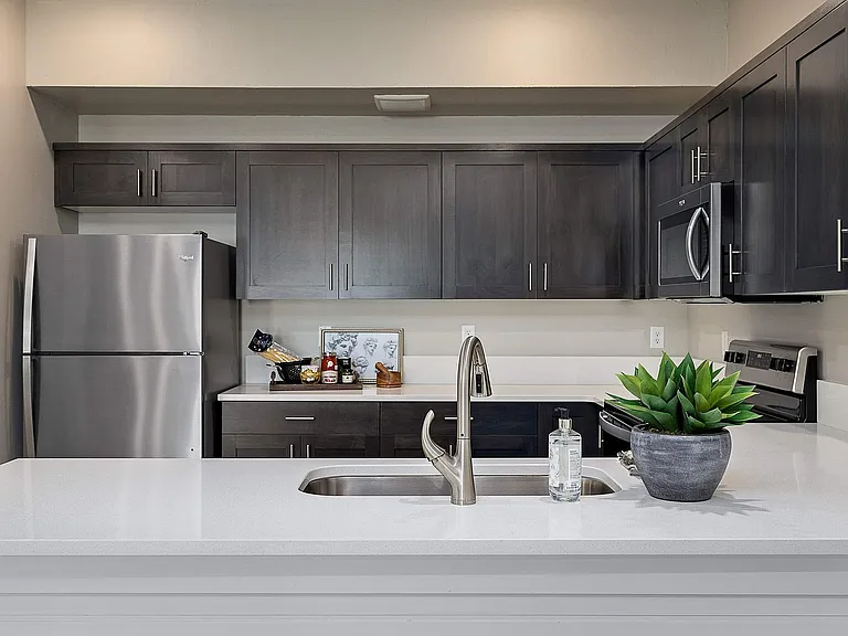 Latitude 40 Two Bedroom With Garage