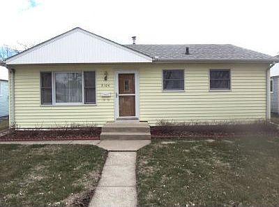 1st image of 3104 Isabella St