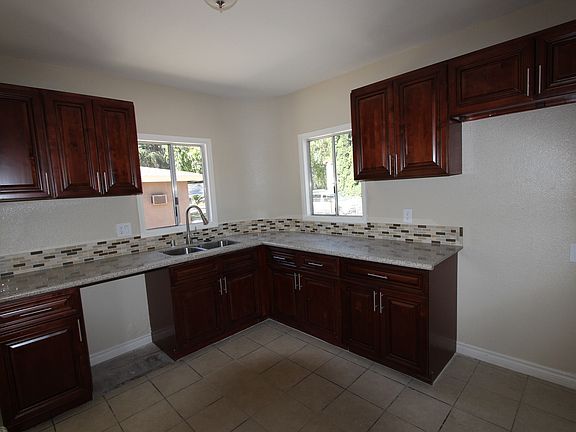 5th image of 6951 Garden Dr