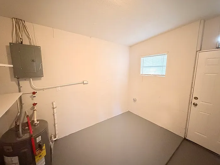 310 Kentia Rd — Photo 10