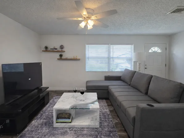 1820 Martin St, Largo, FL 33774