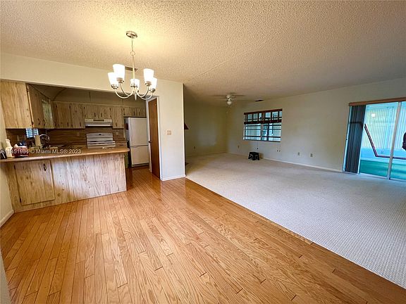 3rd image of 3304 Romeo St