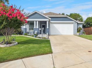 901 Freesia Dr, Little Elm, TX 75068