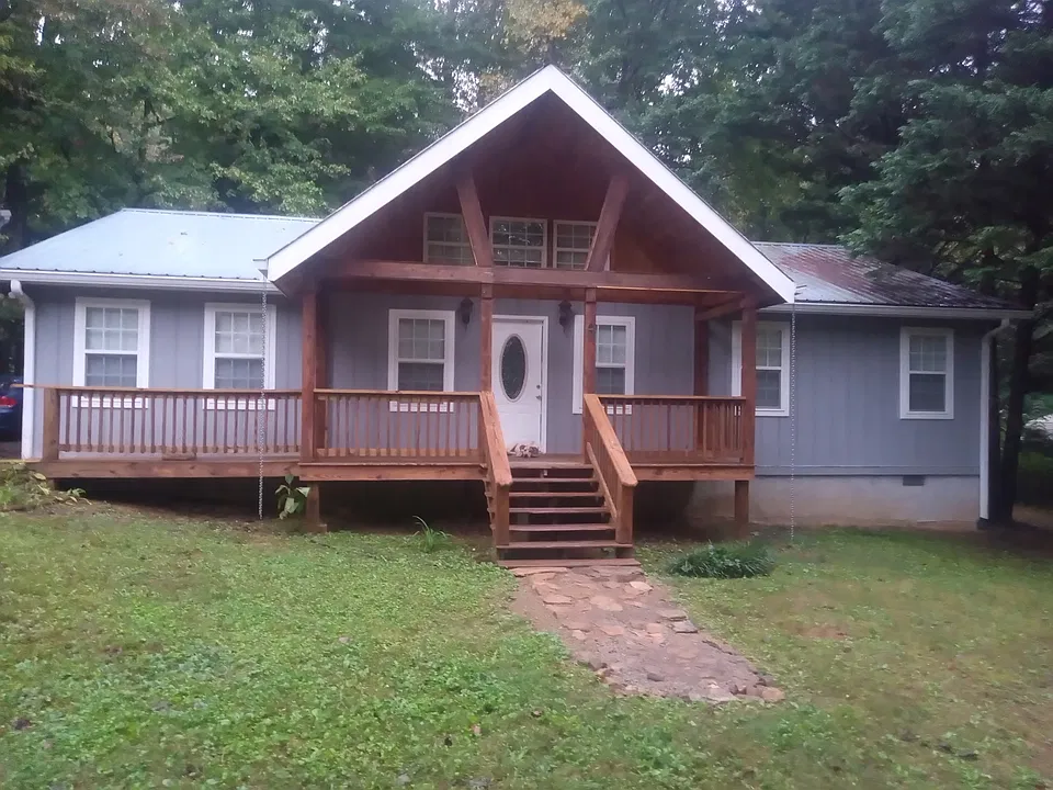 220 Merrydale Ln