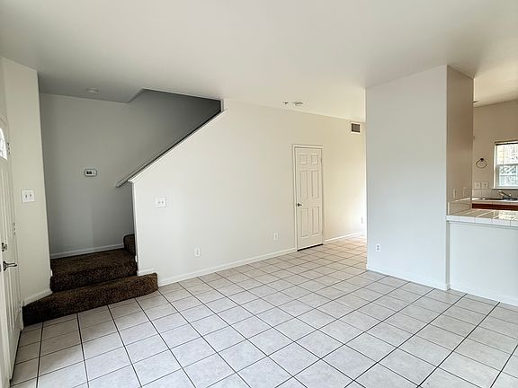 3rd image of 554 Margie Pl