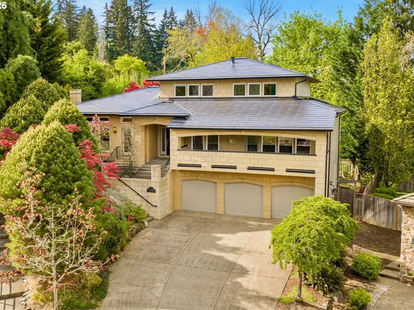 17454 Brookhurst Ct, Lake Oswego, OR 97034