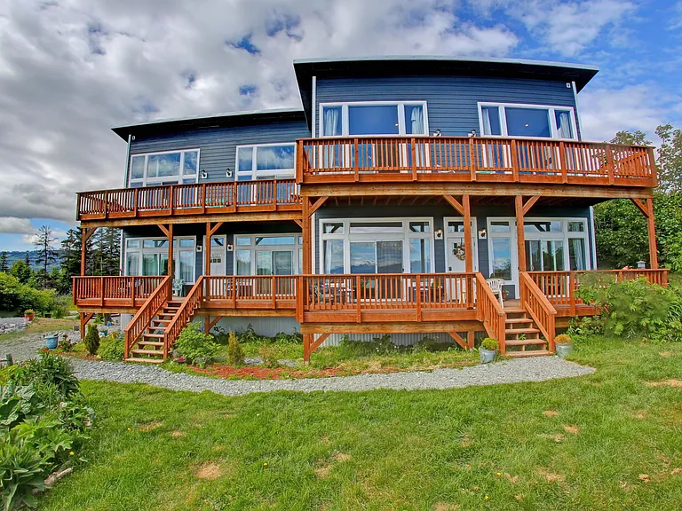 3101 Kachemak Dr #B — Photo 2