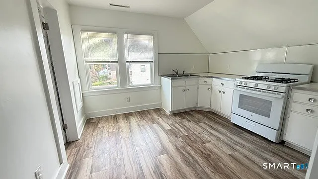 84 Alcove St #3 — Photo 11