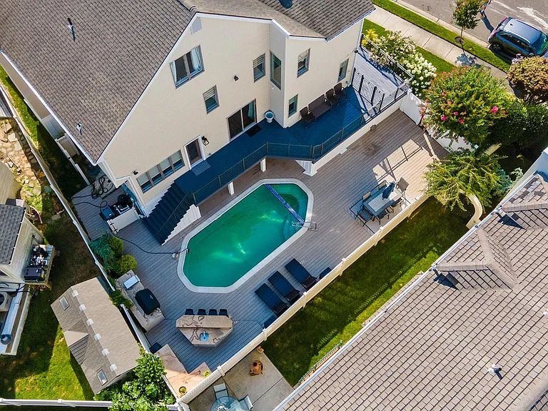 7600 Bayshore Dr — Photo 45