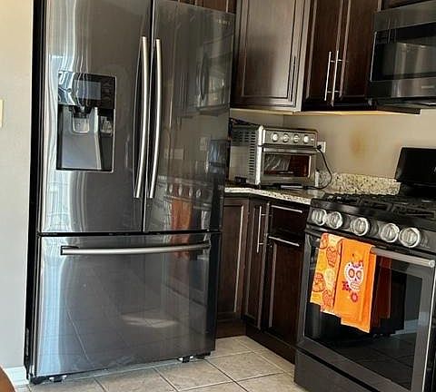 3rd image of 777 Stonewall Ct