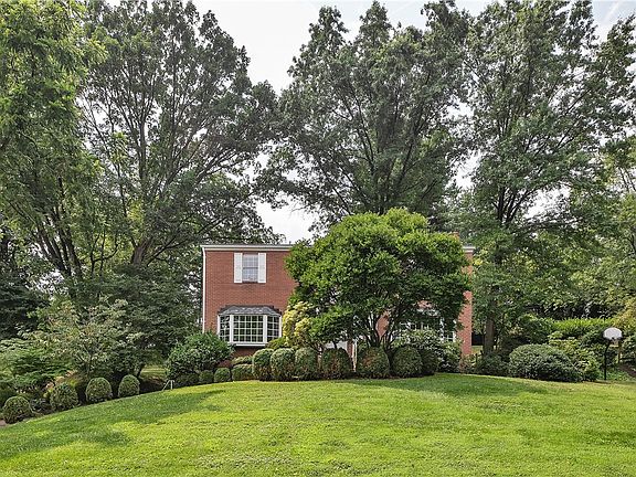 4th image of 122 Woodshire Dr