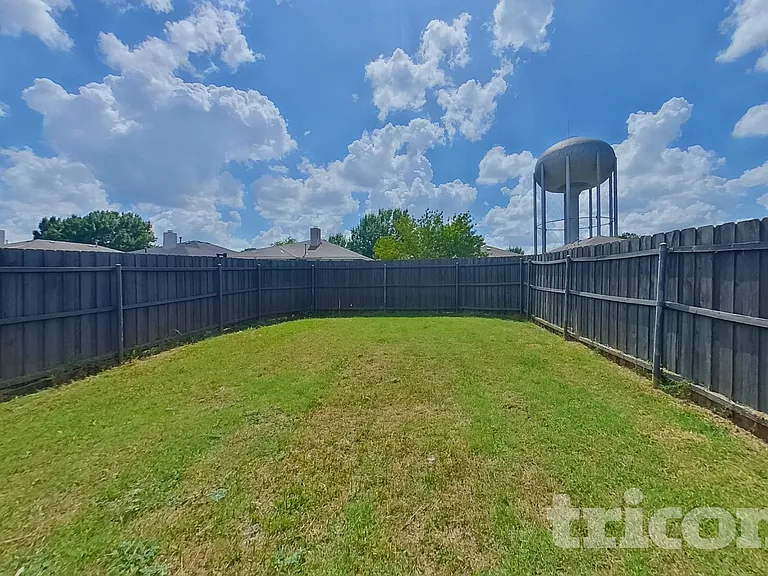 2949 Monticello Ln — Photo 19