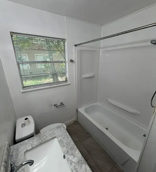166 Linda Cir — Photo 11