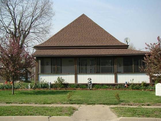 1st image of 206 E 1st St
