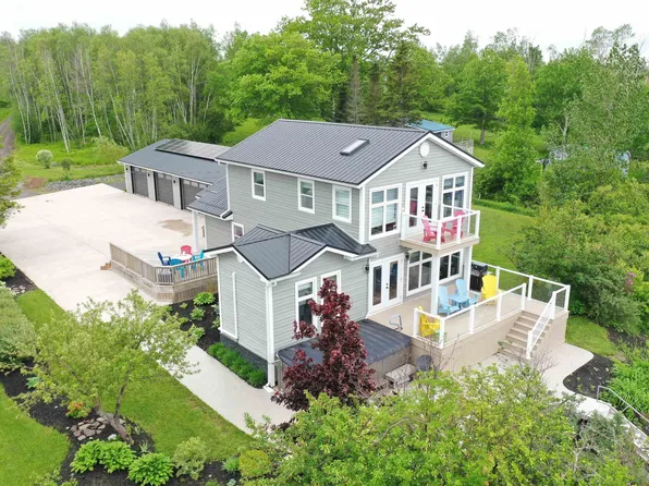 79 Oak Ln, Pictou, NS B0K 2A0
