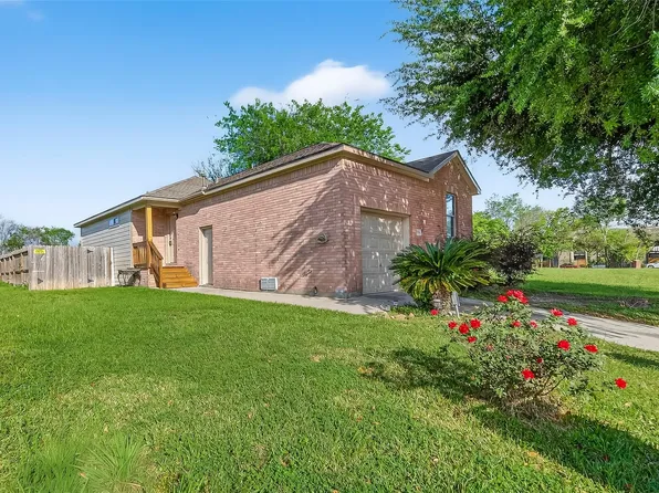 17111 Loch Raven Ln, Houston, TX 77060