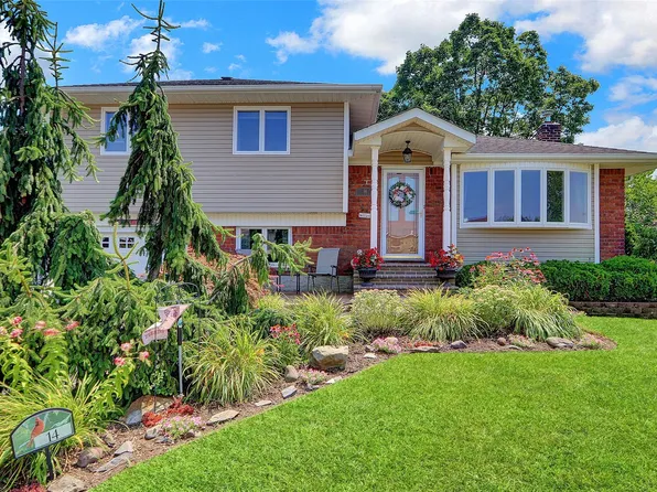 14 Cheryl Lane N, Farmingdale, NY 11735