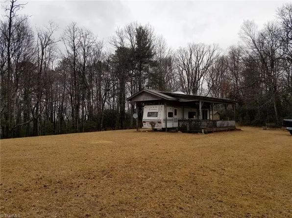 151 Abby Ln, Sparta, NC 28675