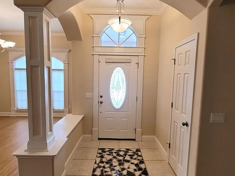 103 Parkview Ln — Photo 3