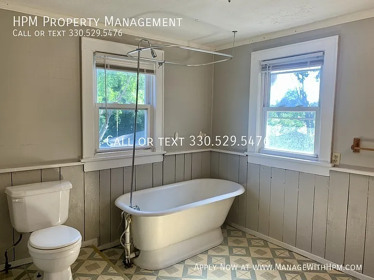 1525 Miami Ct NE — Photo 21