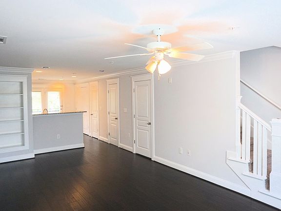 2nd image of 1725 Harvey Mitchell Pkwy S APT 123