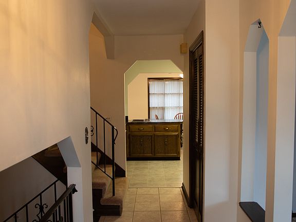 5th image of 378 Woodlane Ct