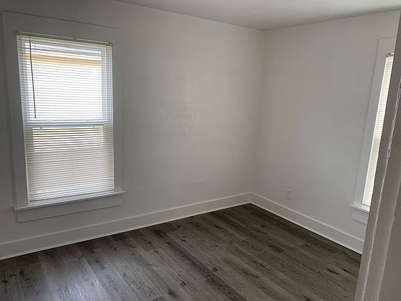 5th image of 713 E Avenue N