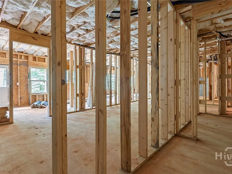 380 Ansley Dr — Photo 24